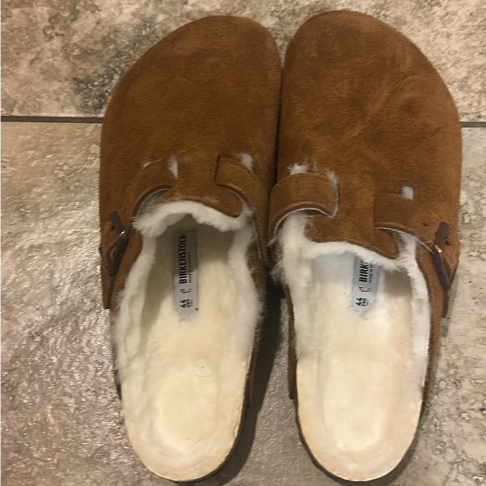 Men’s Birkenstock Tan Shearling Lined Clogs